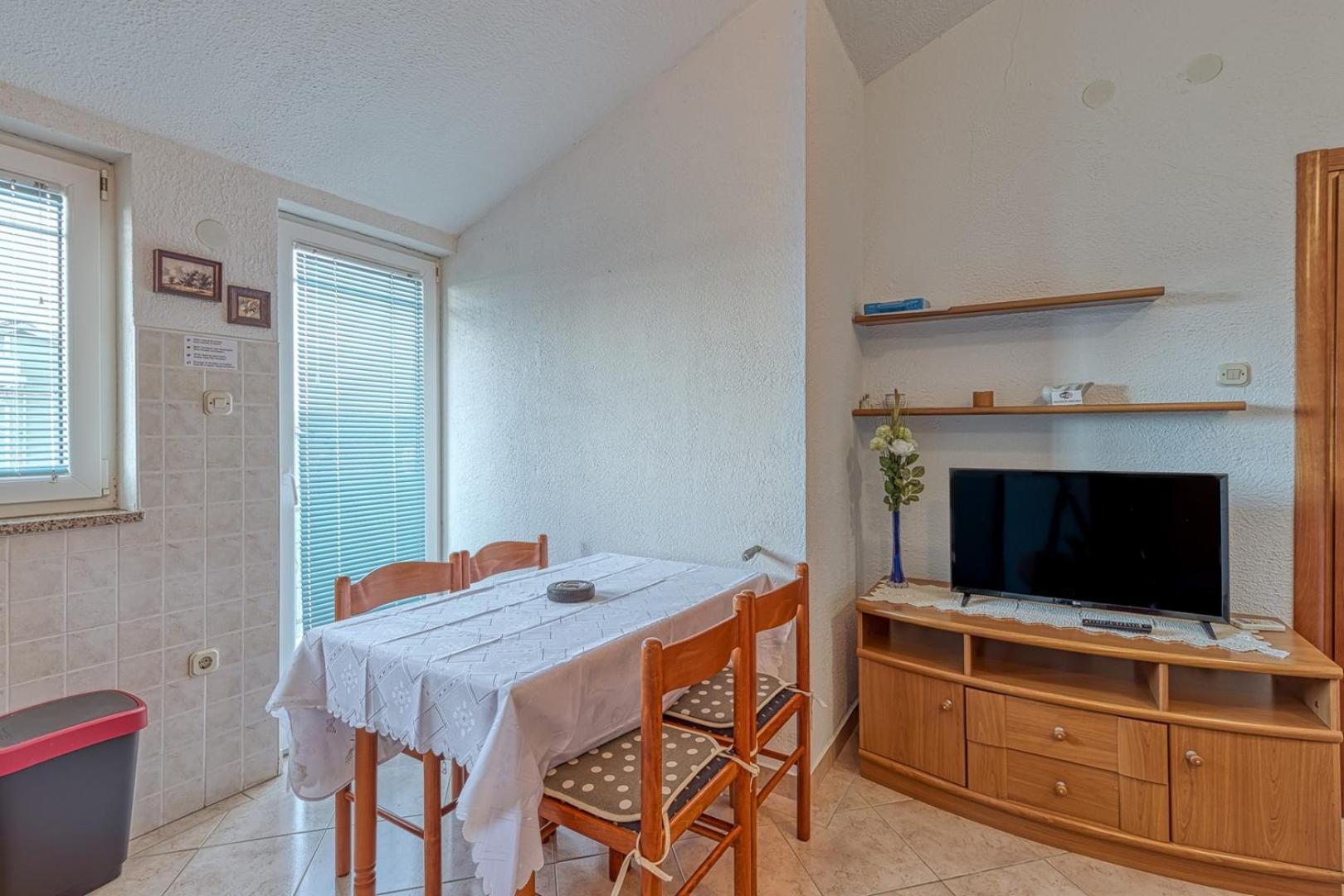Apartment Vilma Funtana Bagian luar foto