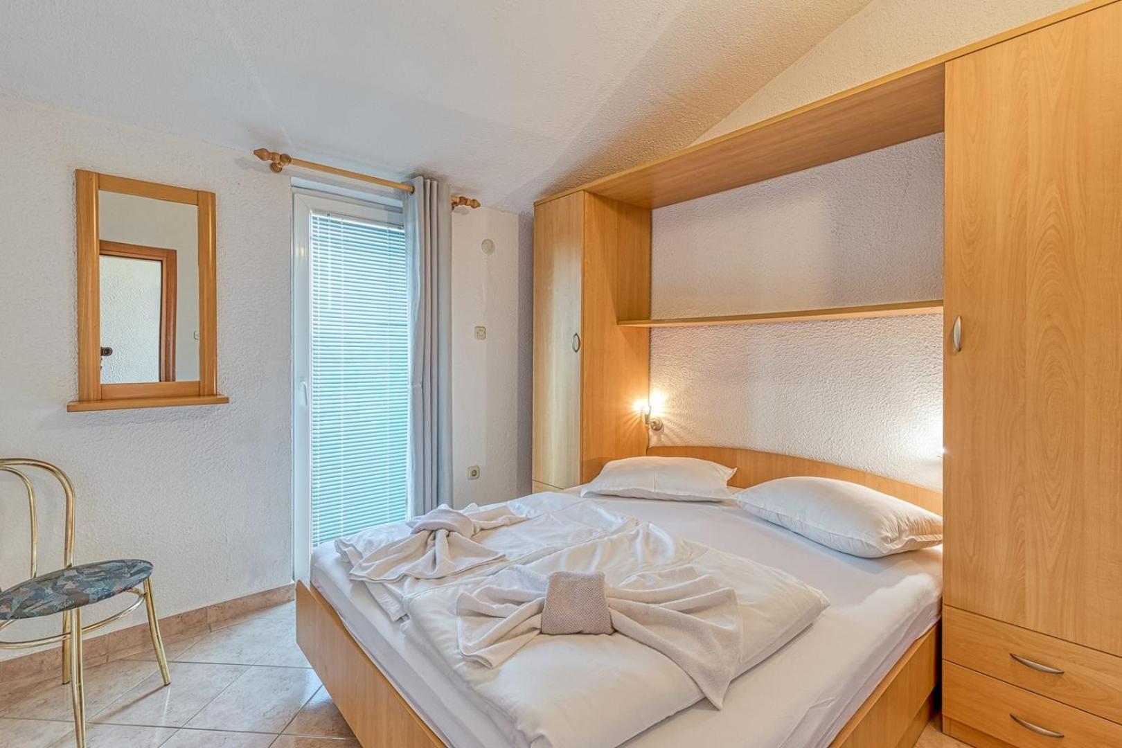 Apartment Vilma Funtana Bagian luar foto