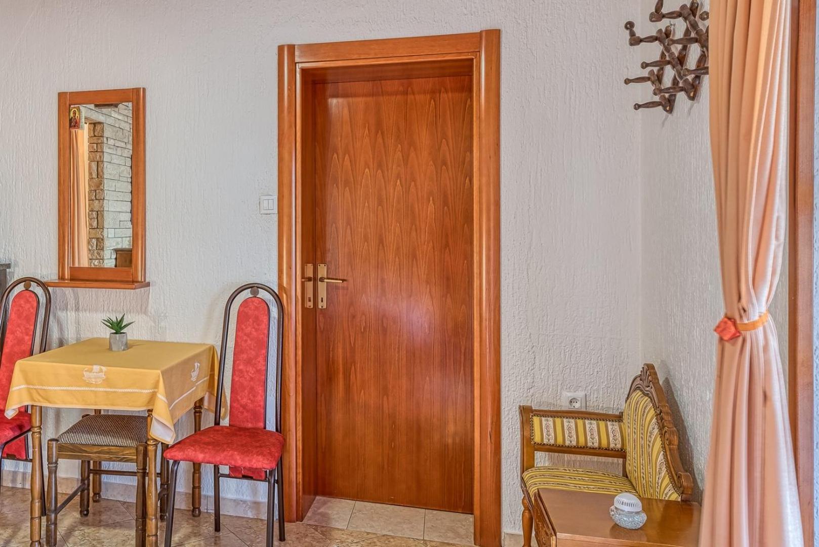 Apartment Vilma Funtana Bagian luar foto