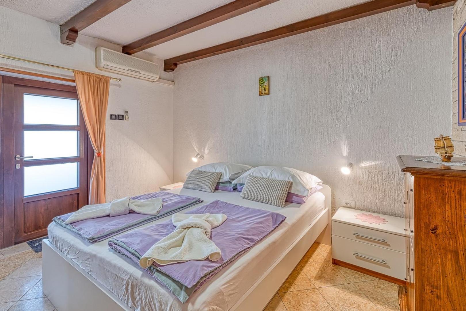 Apartment Vilma Funtana Bagian luar foto